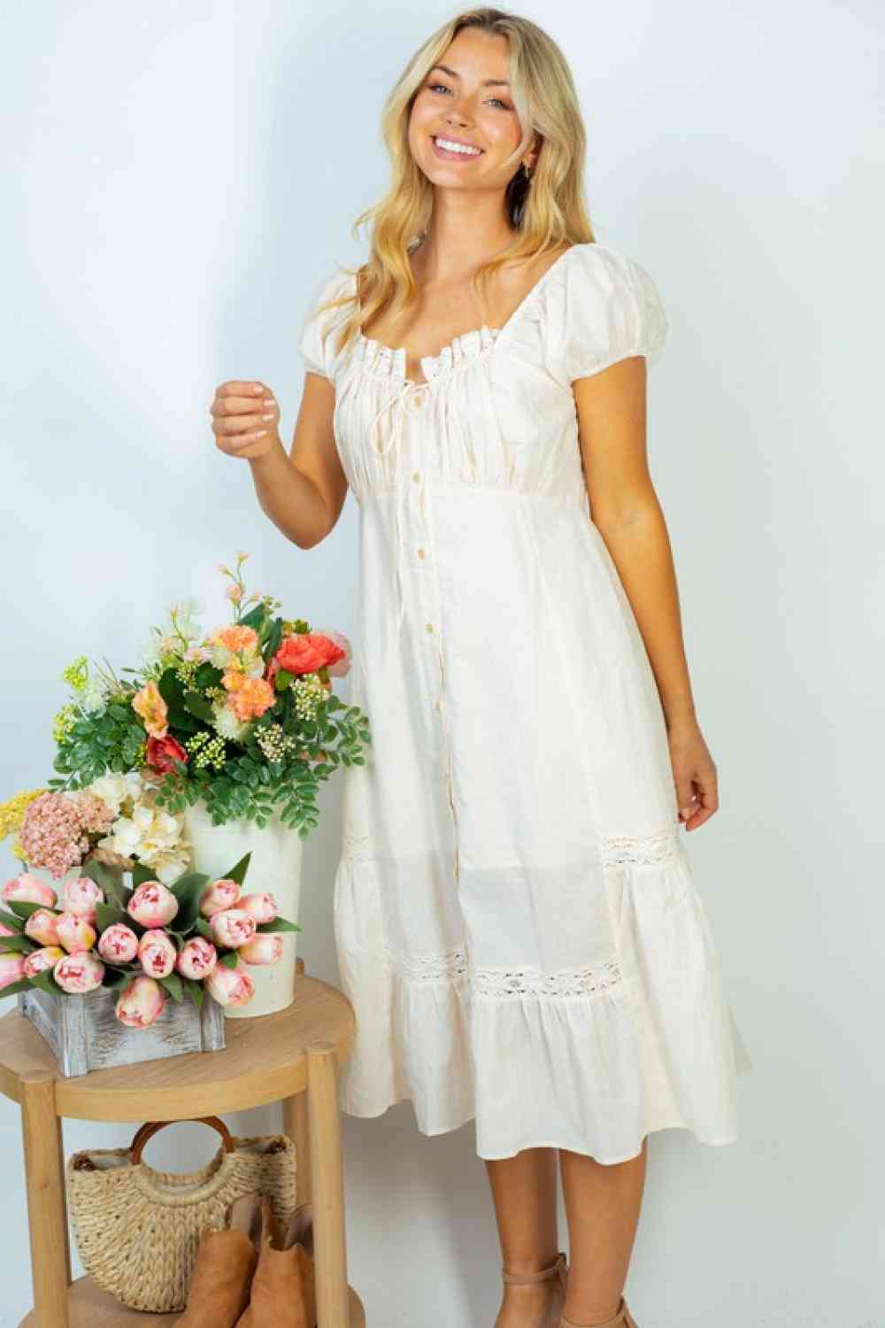 Vestido midi con ribete de encaje de tamaño completo del mercado de flores de abedul blanco