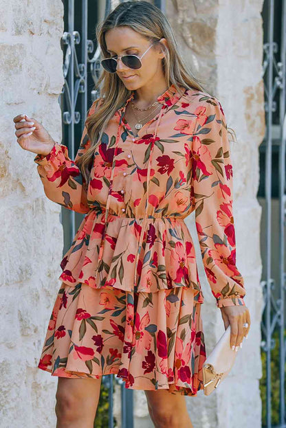 Robe superposée à manches longues et col noué à fleurs