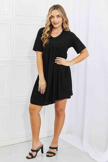 BOMBOM Vestido informal de lunares suizos Another Day en negro