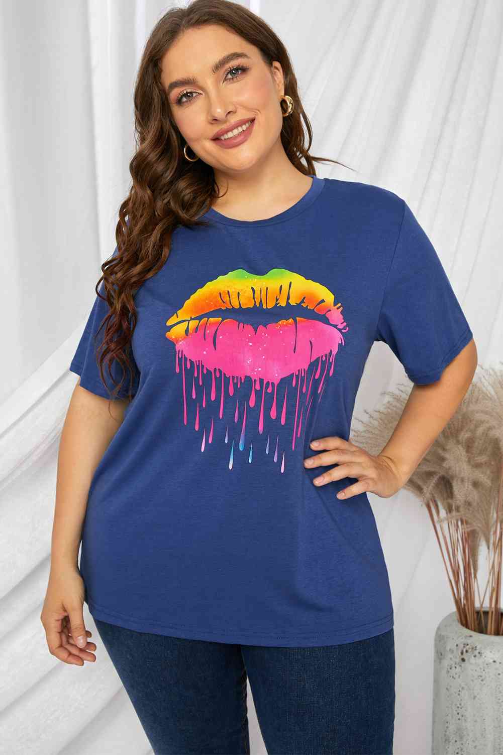 Camiseta con estampado de labios de talla grande