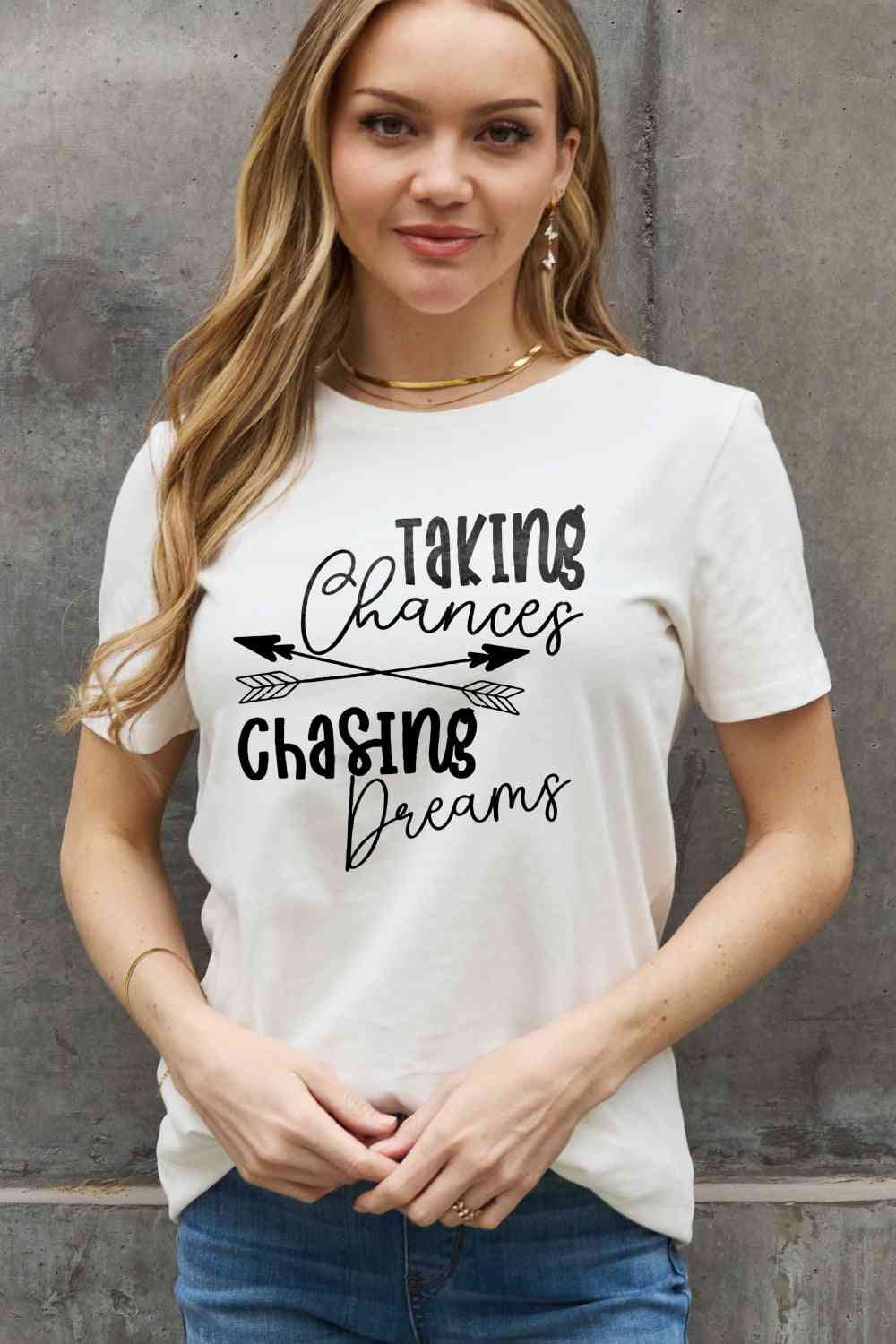 Simply Love Taille réelle T-shirt en coton graphique PRENDRE DES CHANCES CHASING DREAMS