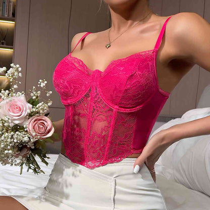 Camisole avec détail en dentelle et col en cœur