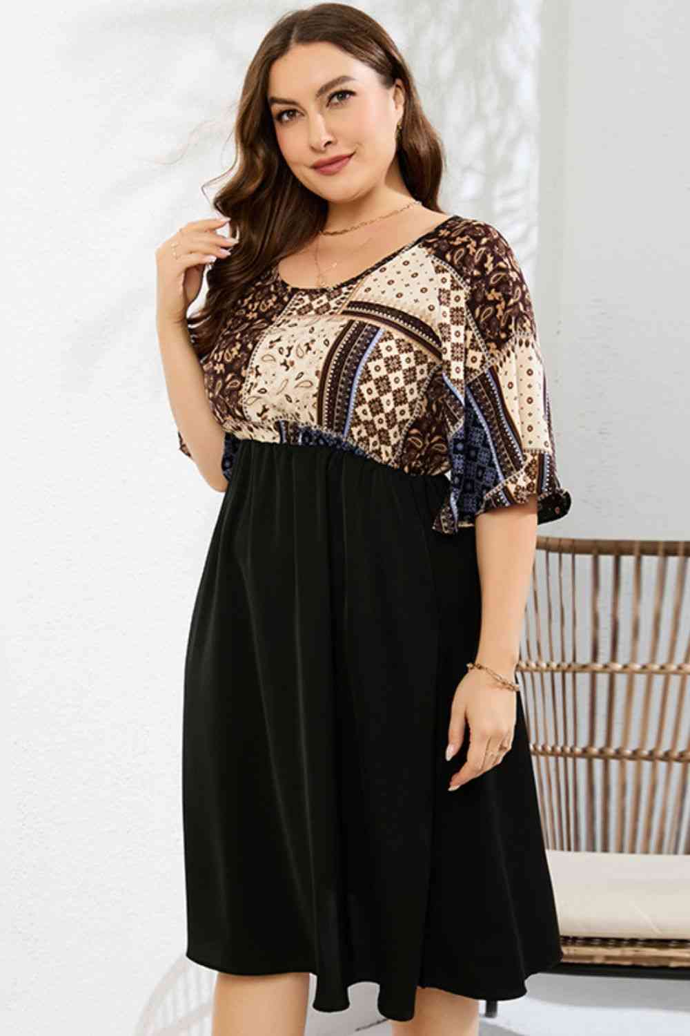 Robe Imprimée Bicolore à Manches Flutter de Grande Taille