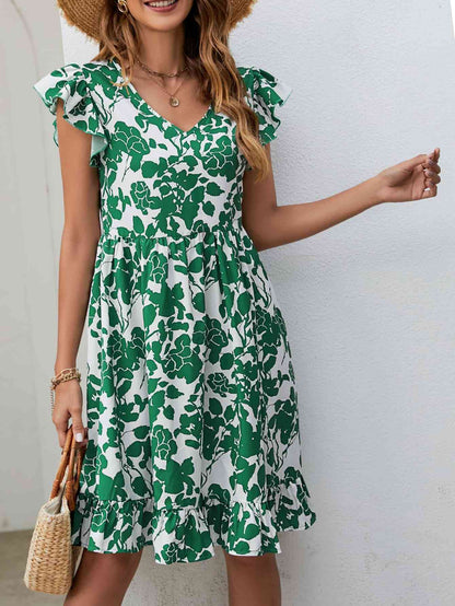 Vestido floral con cuello en V y mangas acampanadas