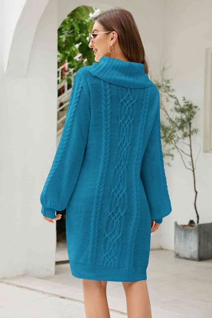 Robe pull tissée à droite en tricot mélangé à col roulé et manches lanternes