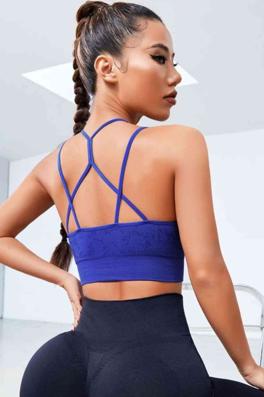 Soutien-gorge de sport à bretelles et encolure dégagée