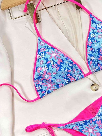 Ensemble de bikini fleuri à col licou et noué sur les côtés