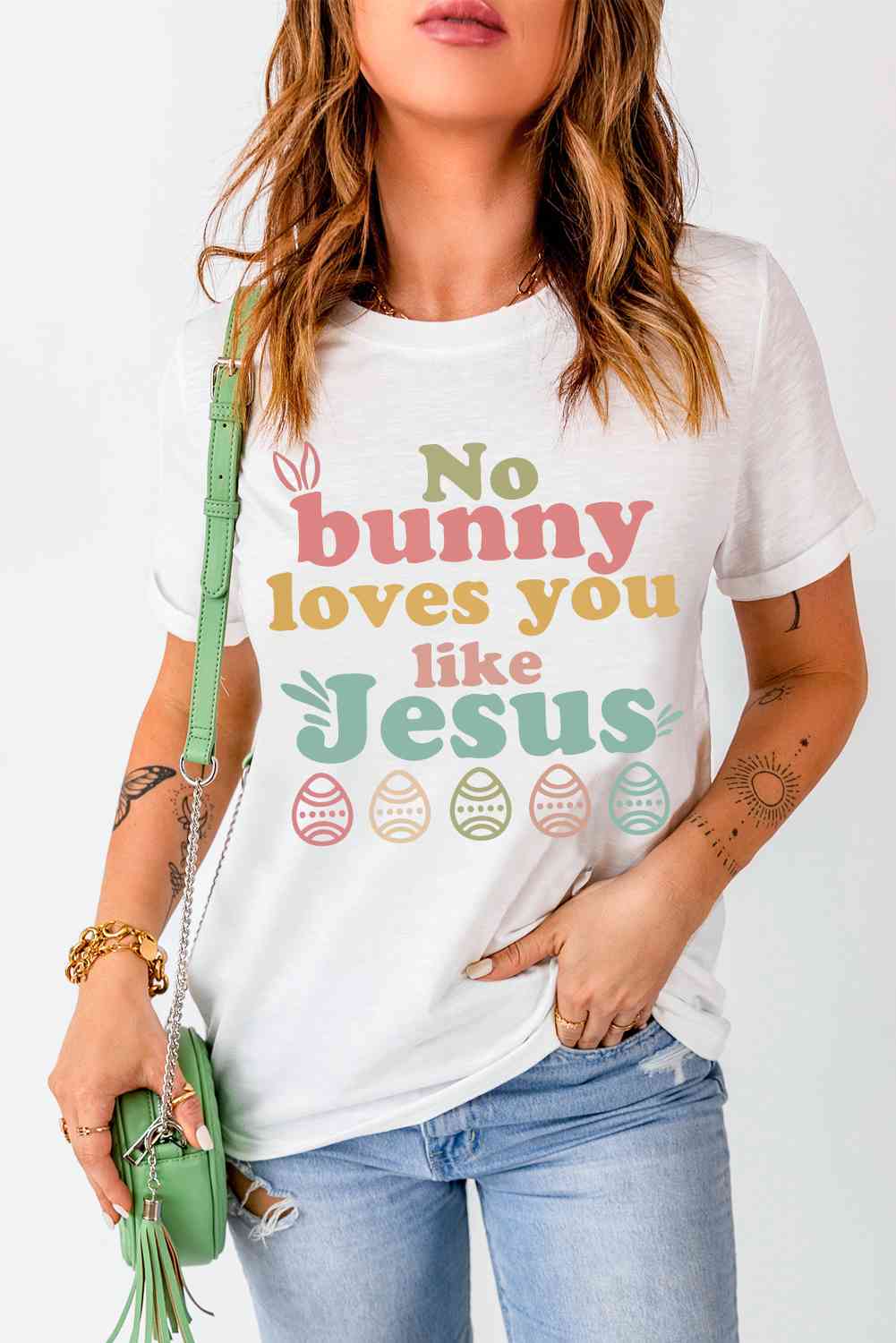 T-shirt Pâques AUCUN LAPIN NE VOUS AIME COMME JÉSUS