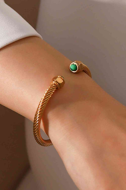 Bracelet torsadé en forme de C en acier inoxydable