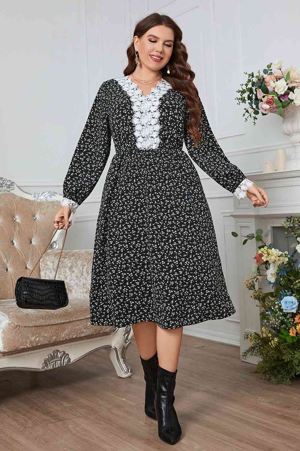 Robe Col en V Détail Dentelle Grande Taille