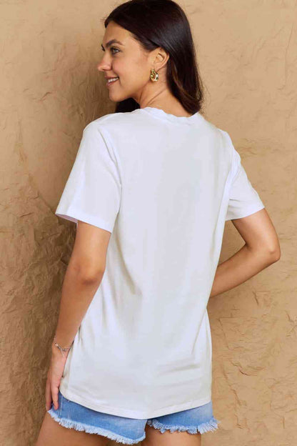 Simply Love T-shirt en coton graphique avec cuisses épaisses et vibrations effrayantes