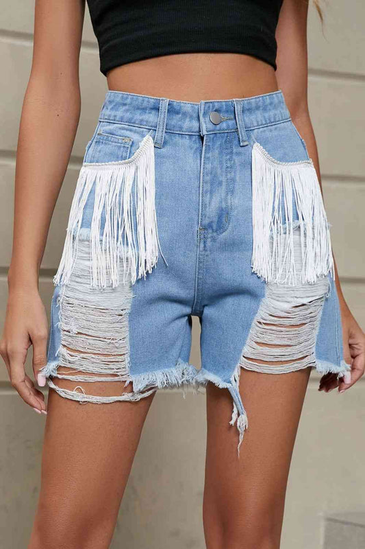 Short en jean vieilli à franges avec poches