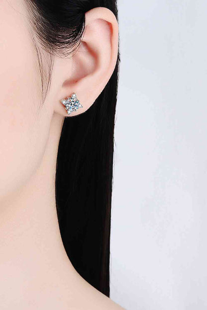 Boucles d'oreilles à tige en moissanite trèfle à quatre feuilles 2 carats