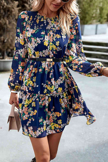 Mini-robe smockée à imprimé floral et manches longues