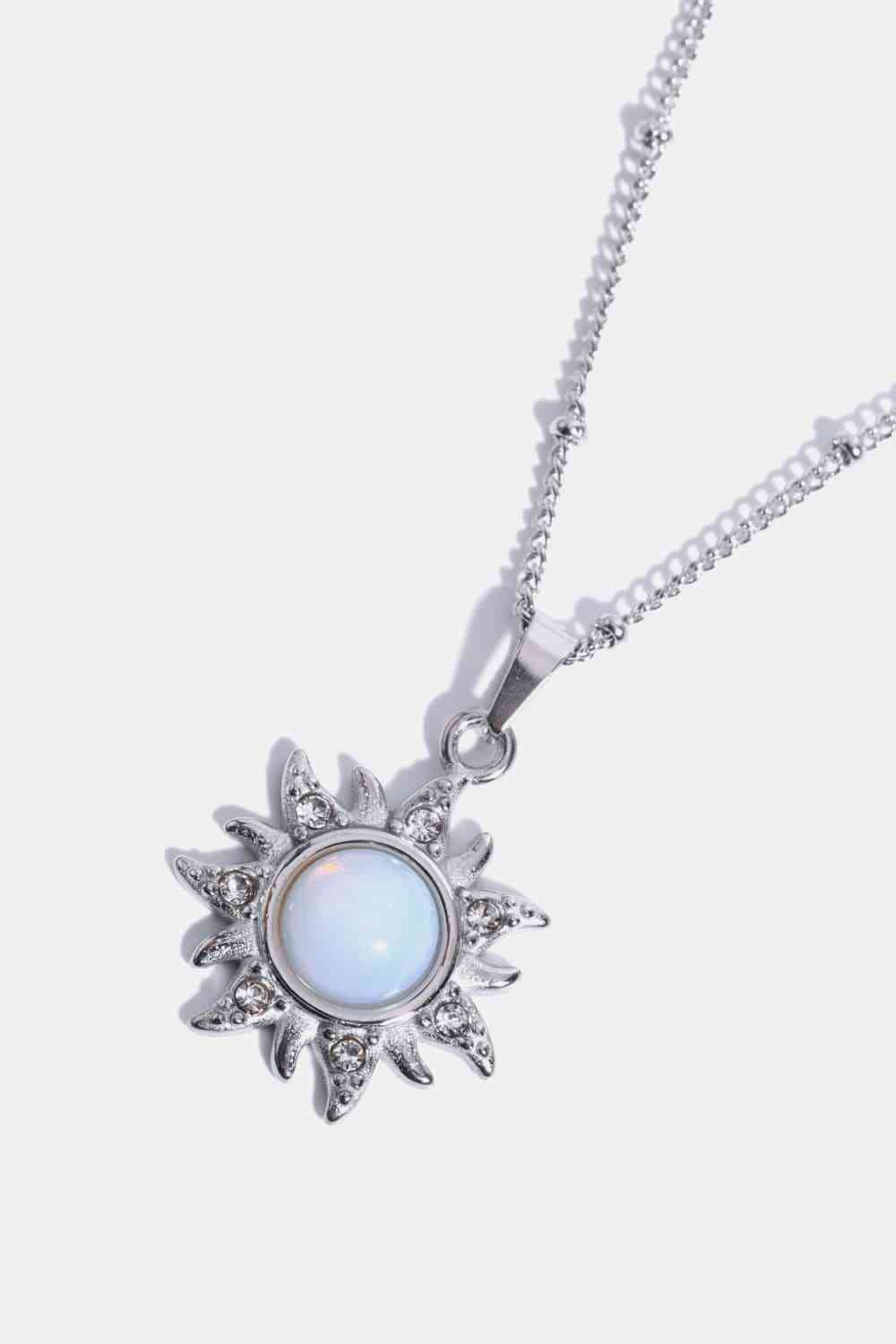 Collier en acier inoxydable avec pendentif soleil opale