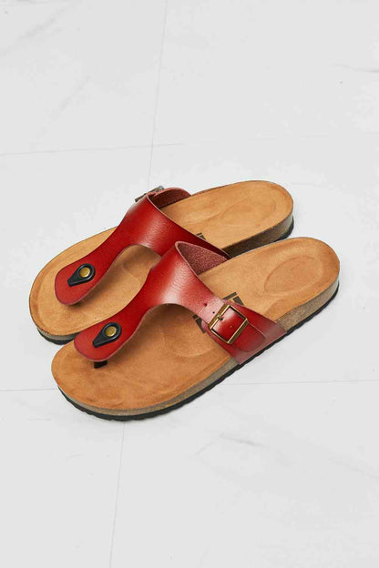 Chanclas con tira en T en rojo Drift Away de MMShoes