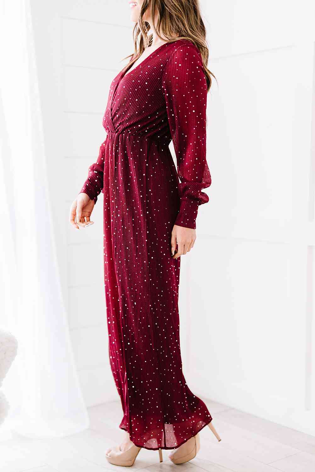 Robe longue fendue avec surplis en strass