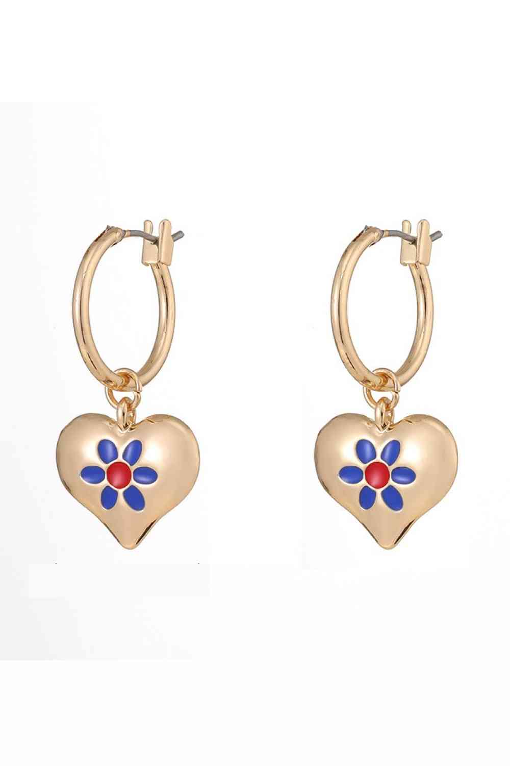 Pendientes colgantes con forma de corazón de cobre en contraste