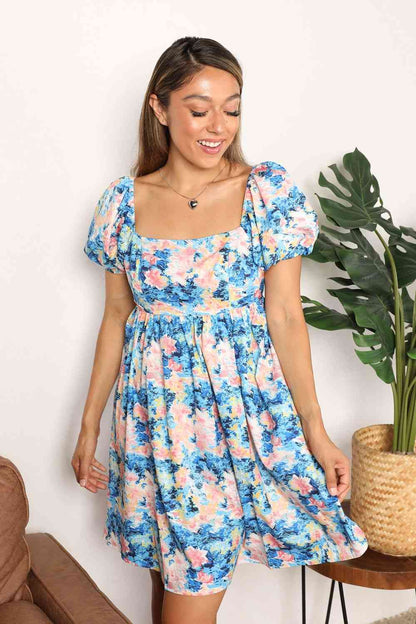 Robe florale à manches bouffantes et col carré Double Take