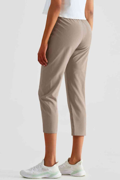 Pantalon de sport court à taille élastique