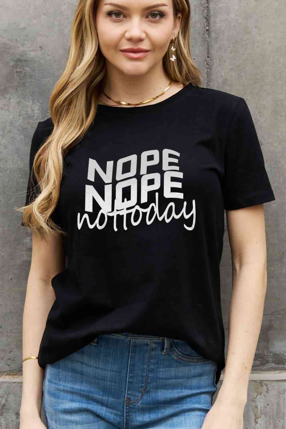 Camiseta de algodón gráfica de tamaño completo NOPE NOPE NOT TODAY de Simply Love