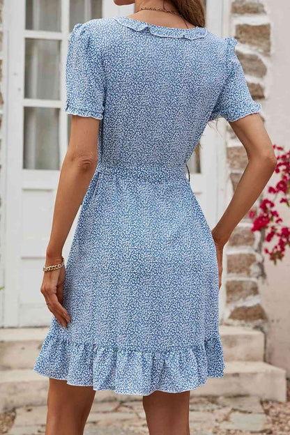 Robe à manches bouffantes et ceinture nouée à imprimé léopard