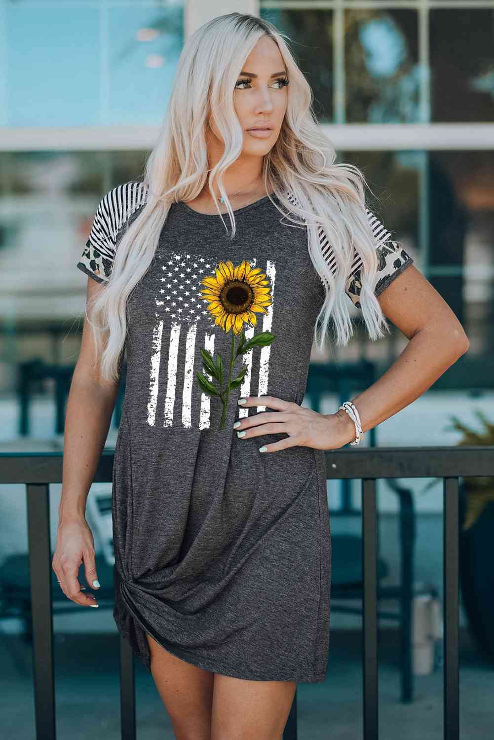 Robe torsadée à imprimés variés et graphiques tournesol