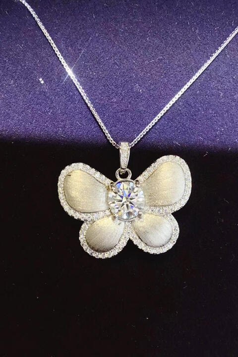 Collier pendentif papillon moissanite 1 carat