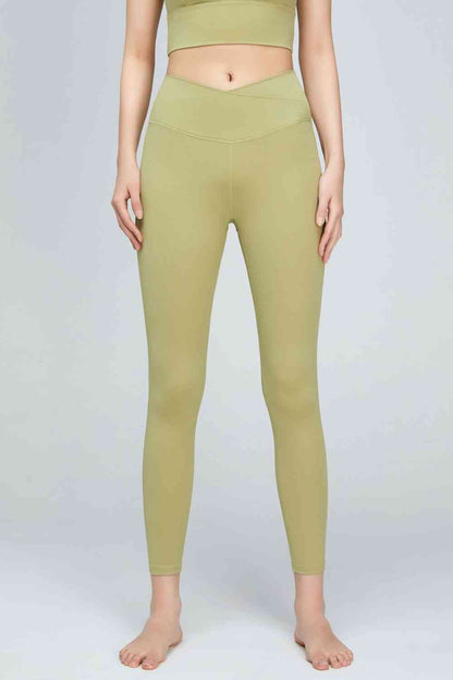 Leggings deportivos con cintura en V