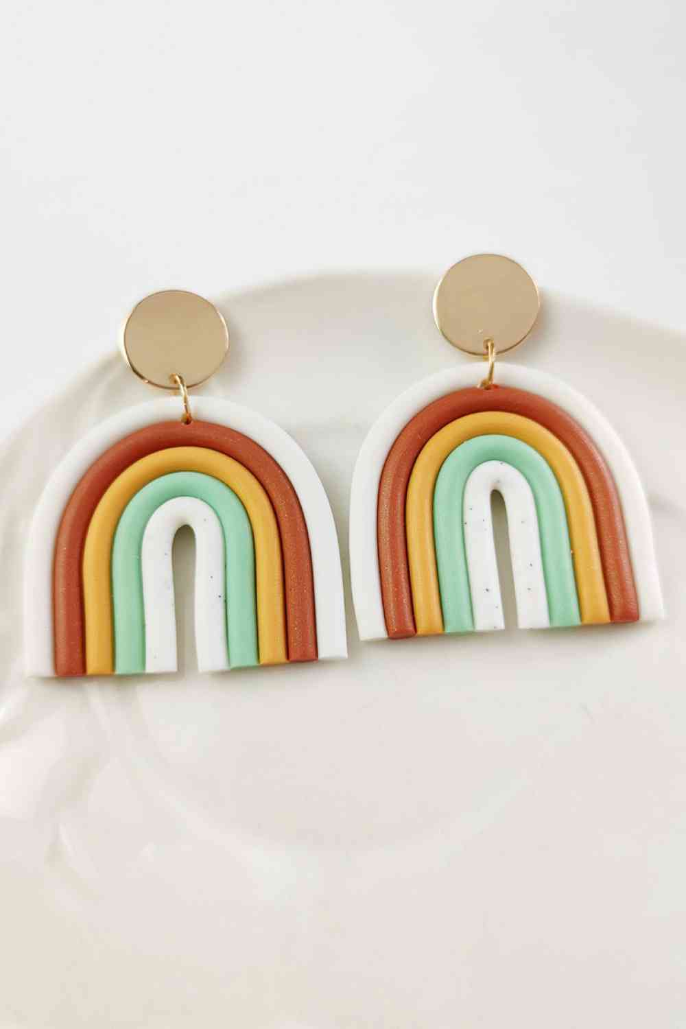 Boucles d'oreilles pendantes en forme d'arc-en-ciel