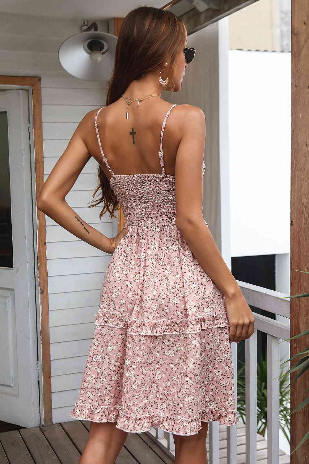 Vestido con detalle de lazo y estampado floral de florecitas