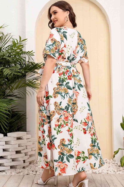 Vestido largo de manga corta con sobrepelliz estampado de talla grande