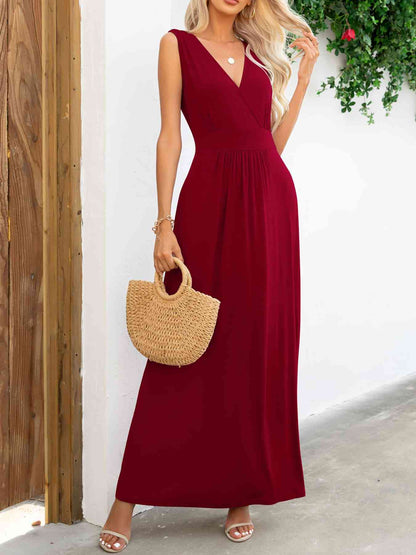 Robe longue sans manches à col surplis