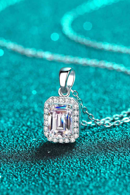 Collier chaîne à pendentif carré Moissanite