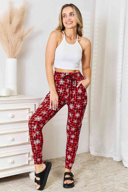 Leggings Depot Joggers con estampado de copos de nieve navideños de tamaño completo