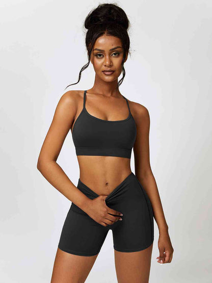 Ensemble soutien-gorge de sport et short à large ceinture