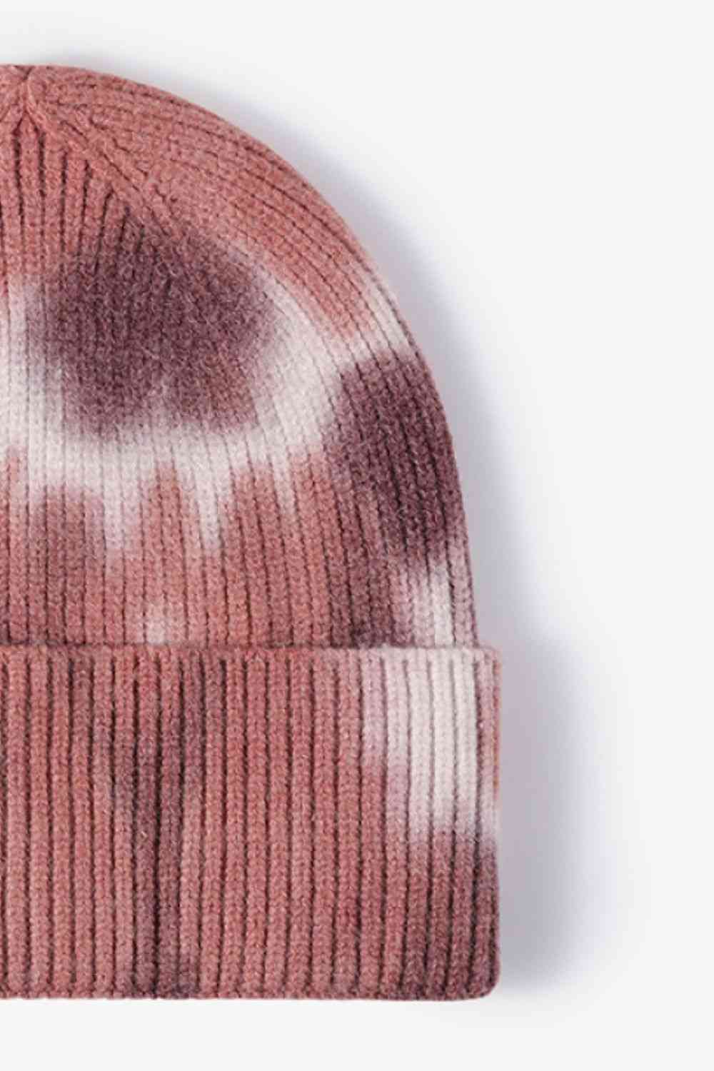 Gorro de punto con puños teñido anudado