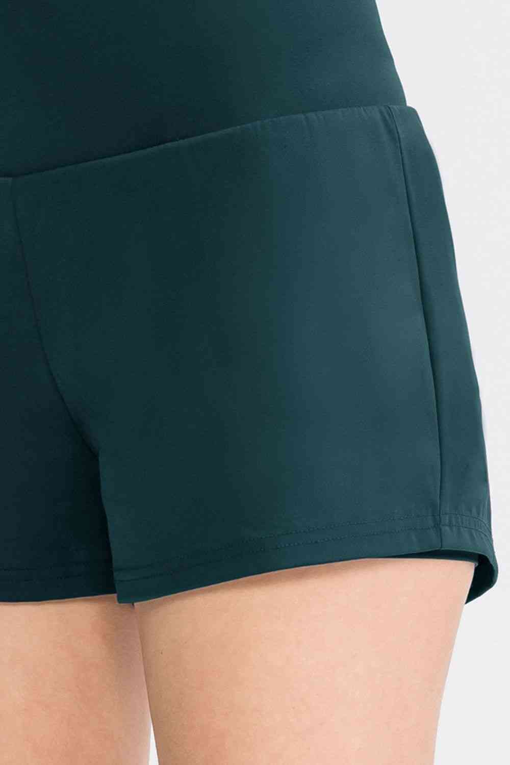 Short de sport à large ceinture avec poches