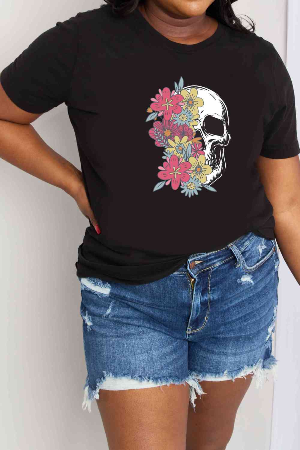 Camiseta de algodón con estampado de calavera de tamaño completo de Simply Love