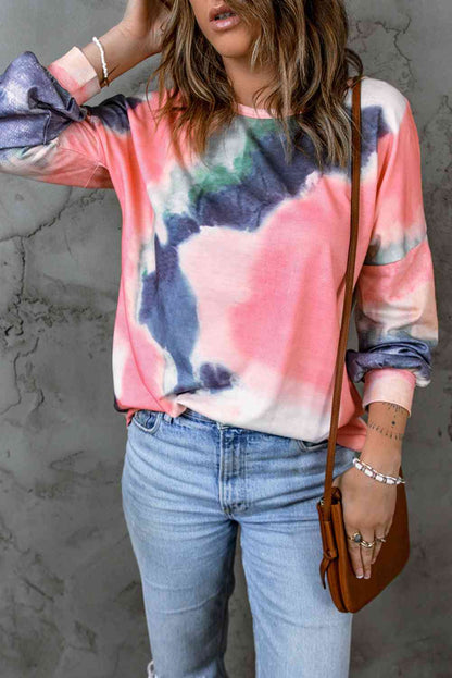 Top con cuello redondo y hombros caídos con efecto tie-dye