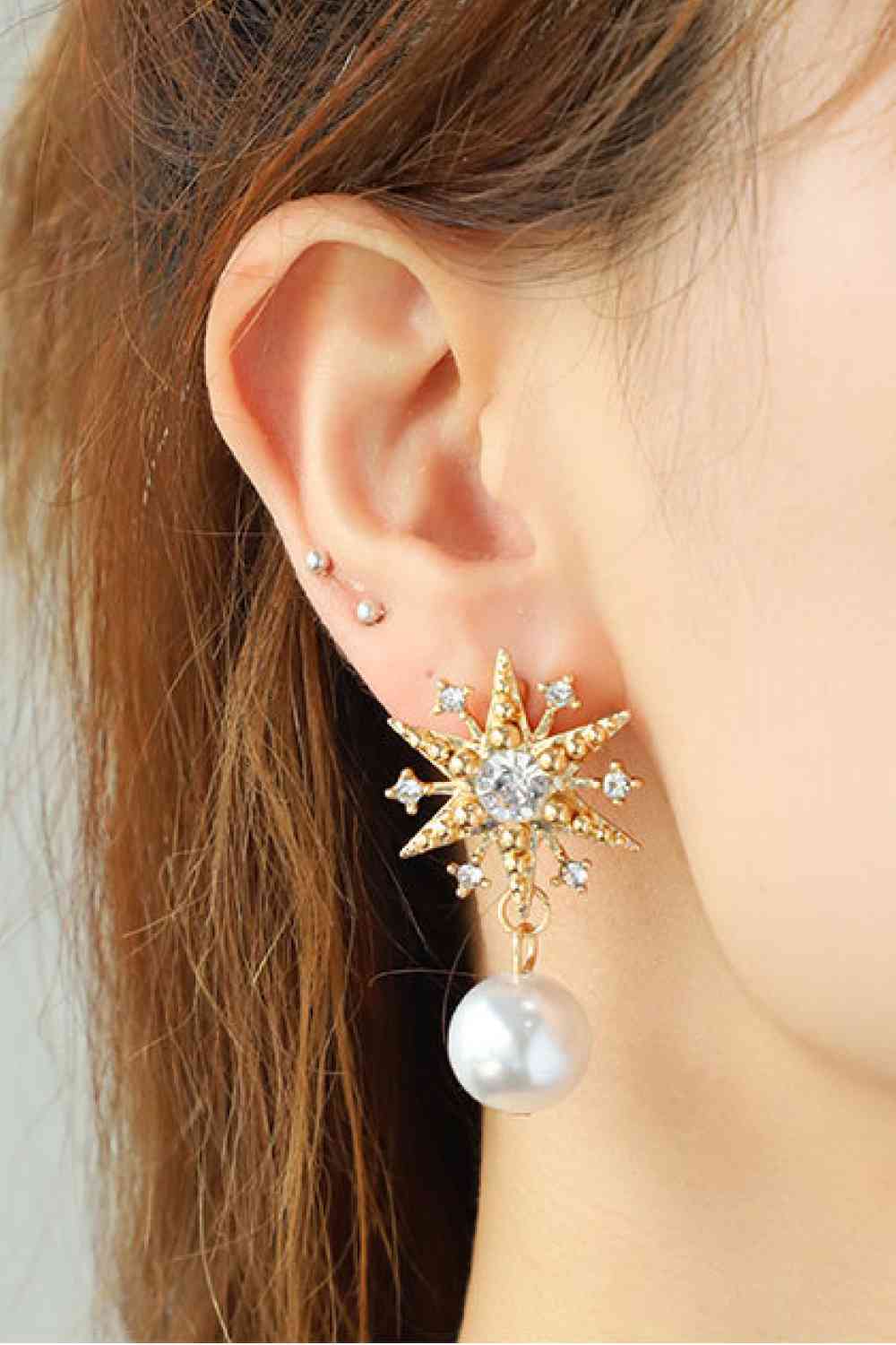 Boucles d'oreilles en alliage en forme d'étoile avec perles synthétiques