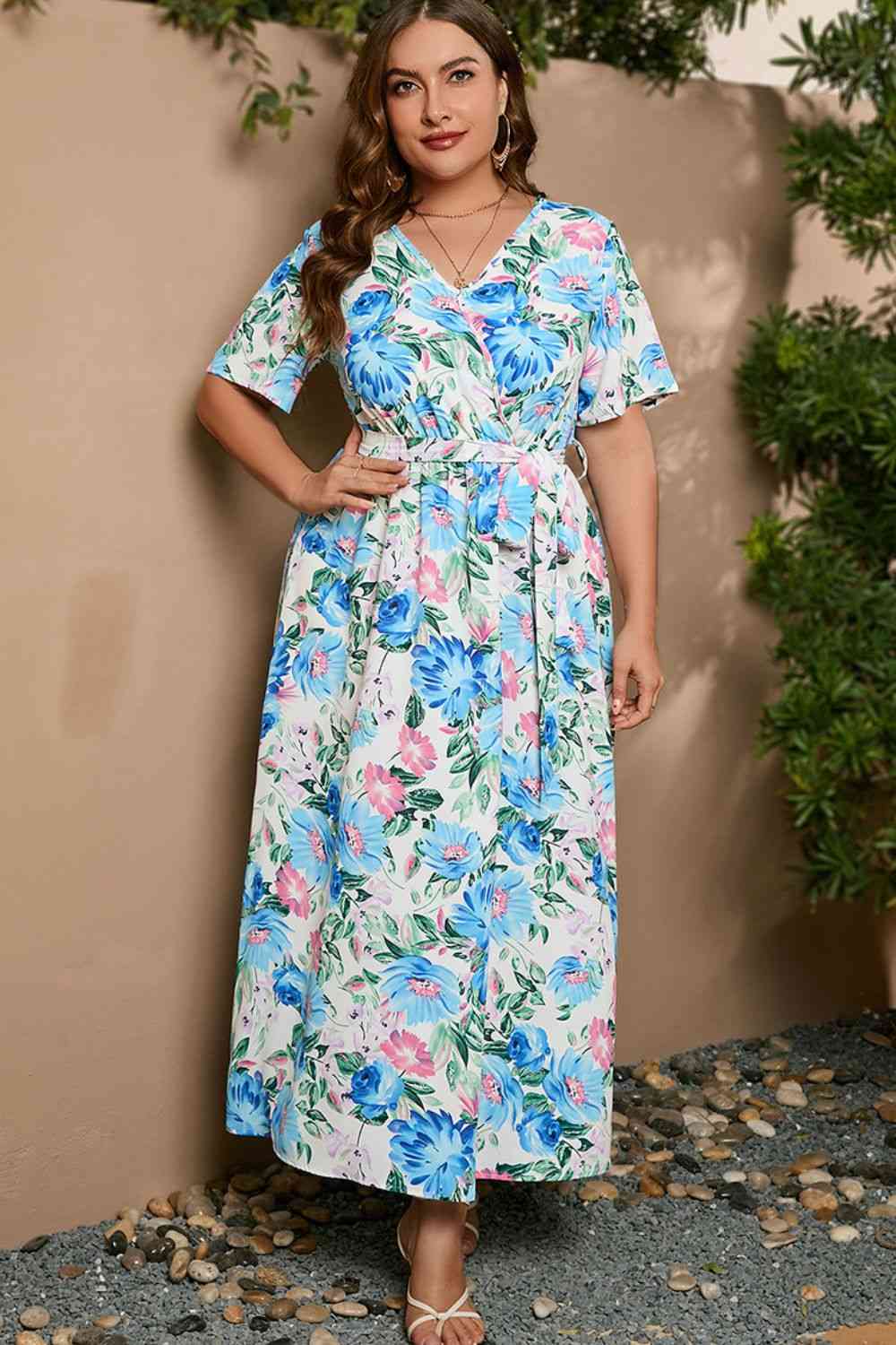 Robe Longue à Manches Courtes et Surplis Noué de Grande Taille