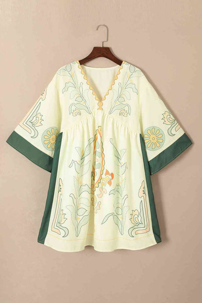 Robe imprimée à manches kimono et col en V