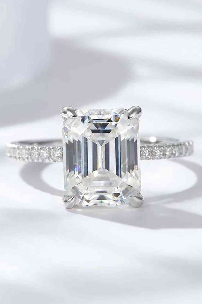 Bague en pierre latérale moissanite de 5 carats