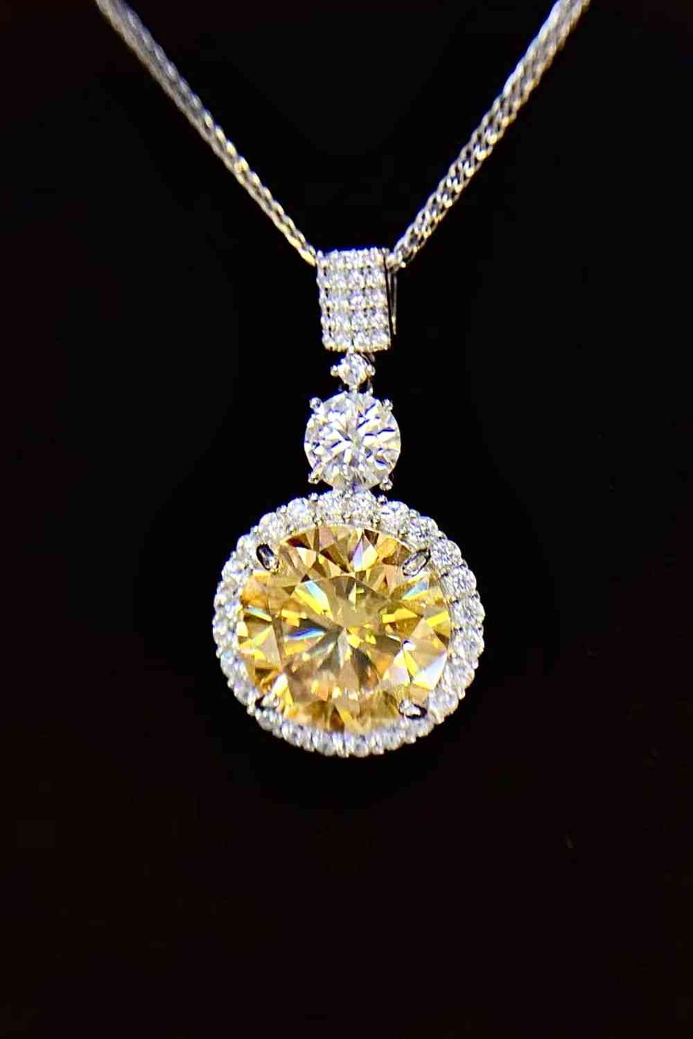 Collier pendentif moissanite 6 carats