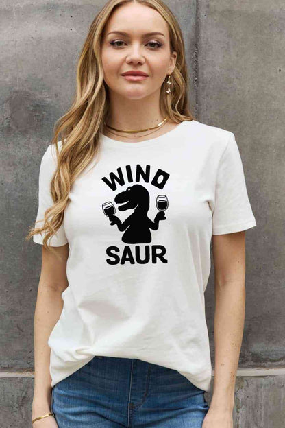 Simply Love T-shirt en coton graphique WINOSAUR pleine taille