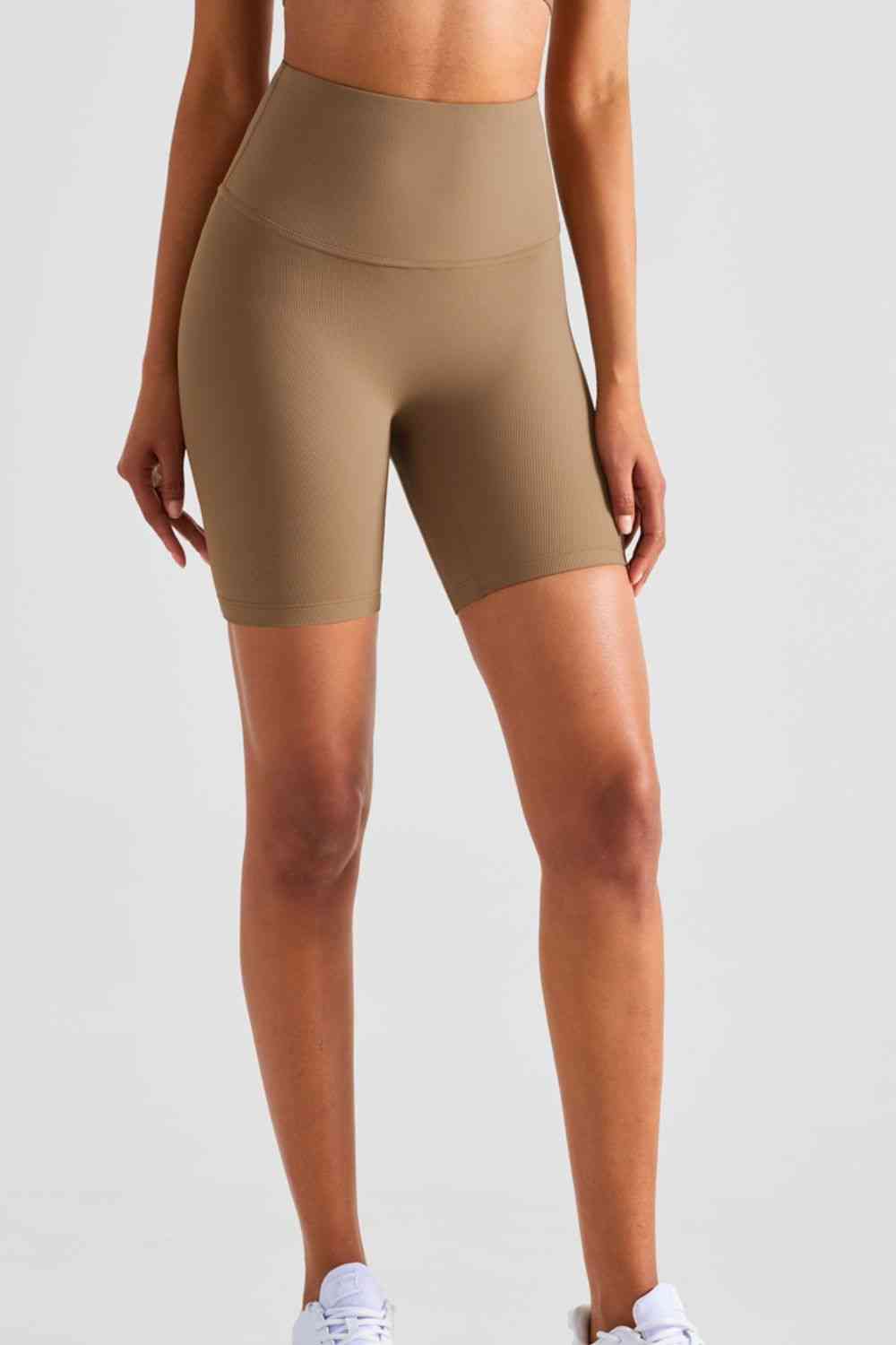 Shorts deportivos con cintura ancha