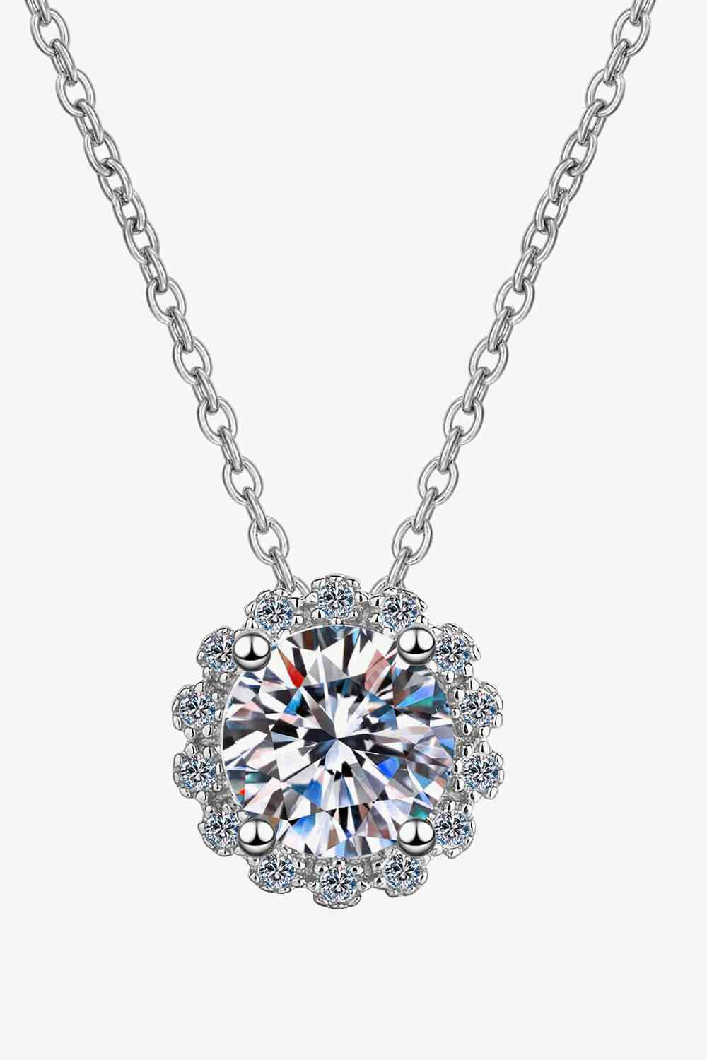 Collier pendentif moissanite en forme de fleur