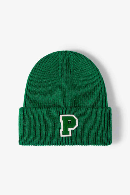 Gorro de punto con puños y parche de letras