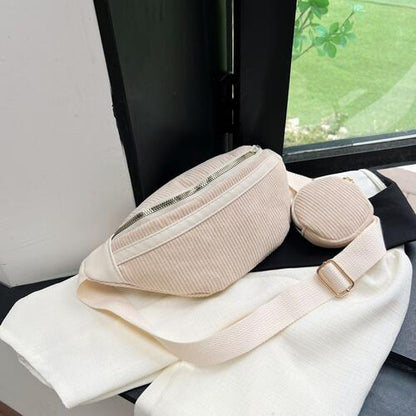 Petit sac à bandoulière en velours côtelé